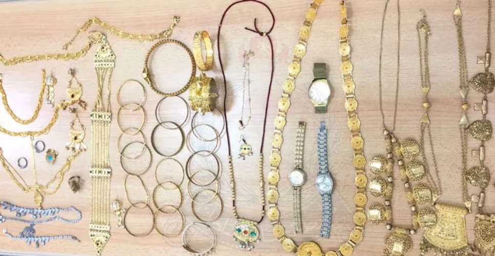 Expatriate thieves who robbed more than 30 houses in Oman have been arrested