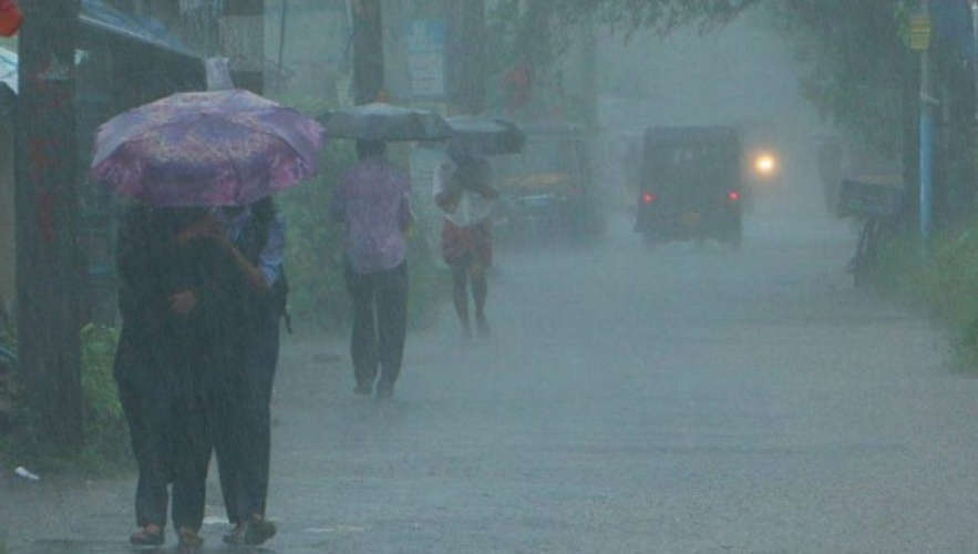 rain-alert-in-kerala 6-districts-chances-of-high-tide-imd-rain-warning
