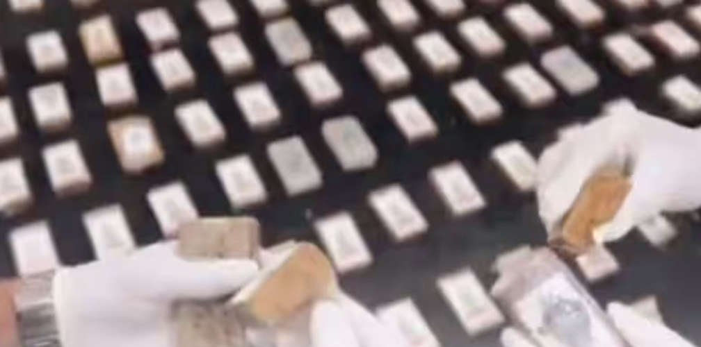 Massive drug hunt in Kuwait; 27 kg of hashish and ganja, 200 intoxicating pills and 34 bottles of liquor seized