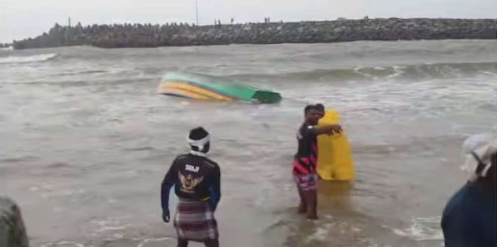 one death and one missed on boat accidents at muthalappozhi