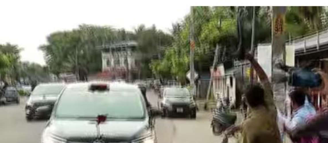 black-flag-protest-against-cm-pinarayi-vijayan-at-kozhikode-arrest-latest