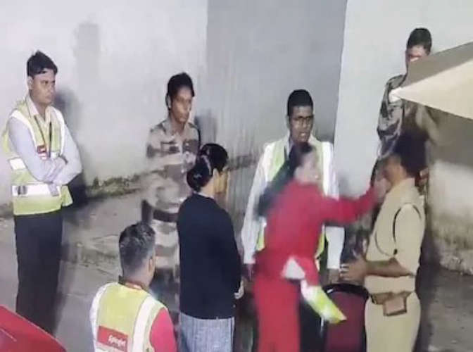 SpiceJet Staff Slaps Cop At Airport, Airline Says 'He Called Her Home'
