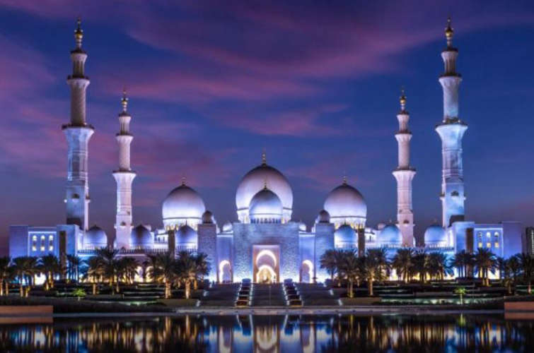 Sheikh Zayed Grand Mosque; The best viewing experience in West Asia