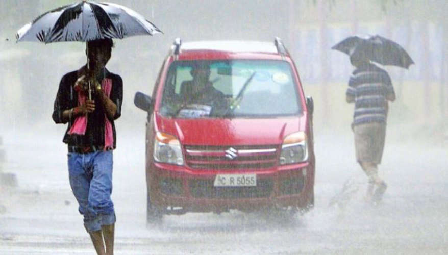 red orange alert in various districts in kerala