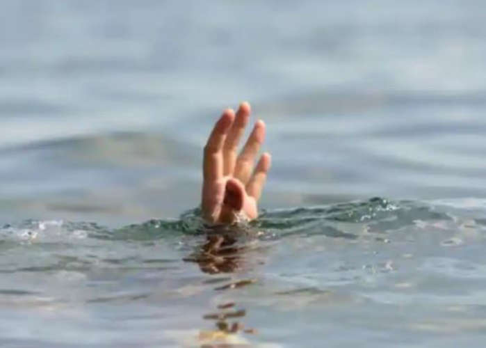 A native of Odisha drowned while taking a bath in a crusher near Manjeri Payyanad
