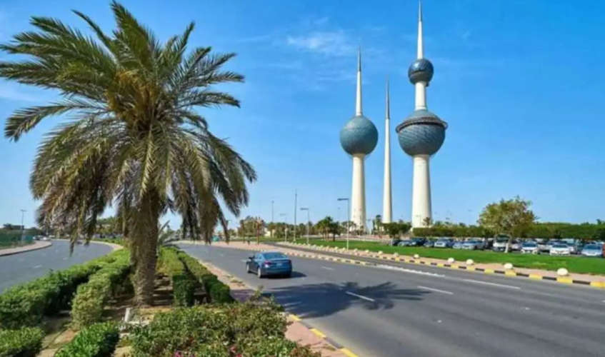 Caution; Heavy heat and dust storm in Kuwait