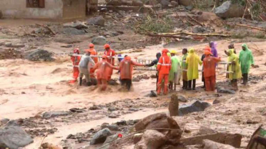 wayanad land slide searching for missing persons continues
