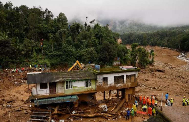 Kerala Revenue Minister K Rajan Assures Resettlement for All Families Affected by Mundakkai-Chooralmal Disaster