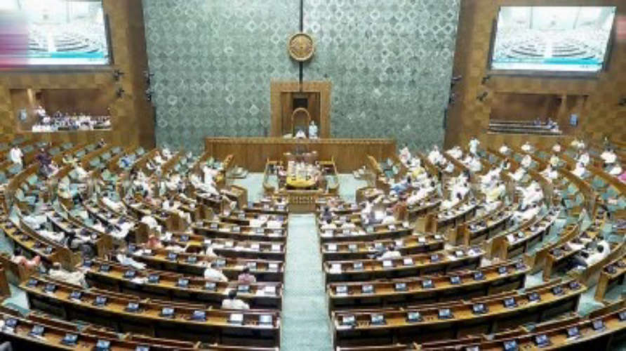 Opposition Protests as Waqf Amendment Bill Introduced in Lok Sabha Criticism from Congress and Other Parties