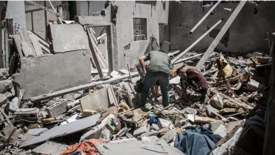 Israels war on Gaza More than 100 reported killed in school attack