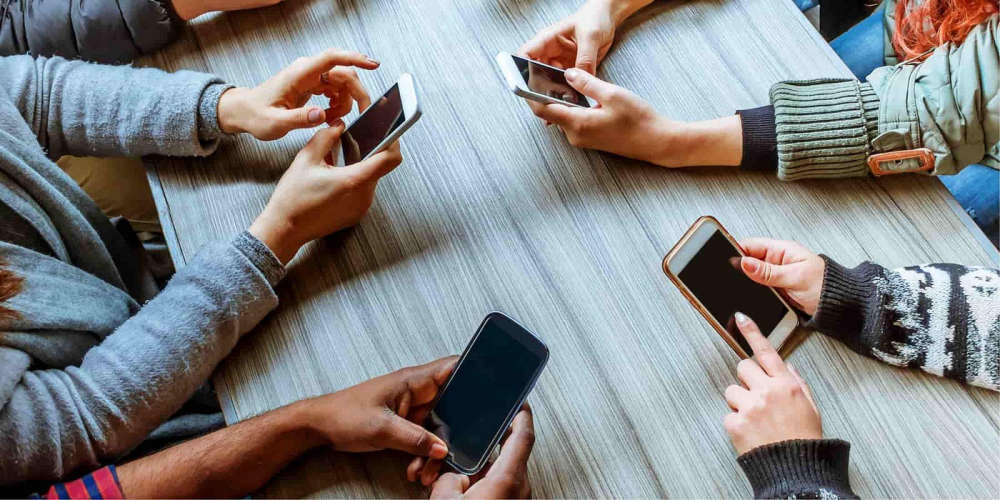 whatsapp will no longer work on certain apple and android devices from today