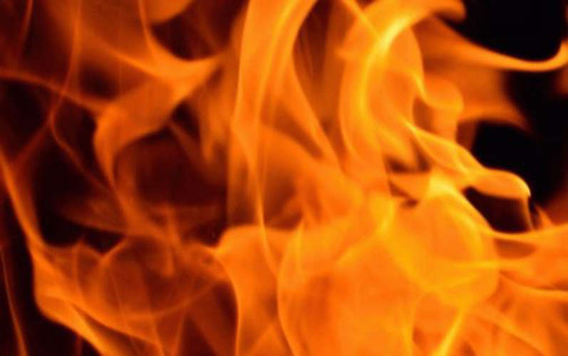 Massive Fire in Kannur Seven Shops Destroyed Efforts to Extinguish Blaze Ongoing
