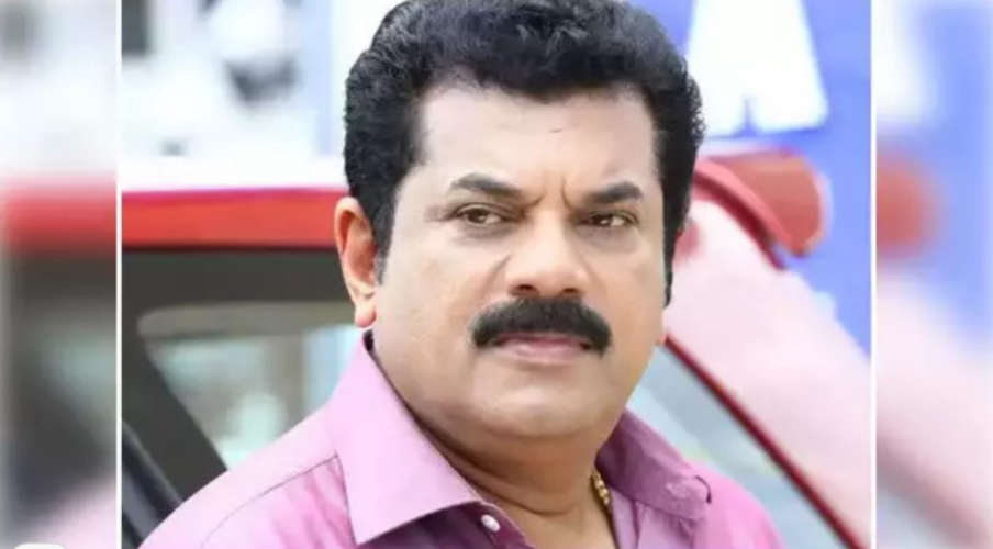 mukesh-left-his-thiruvananthapuram-residence