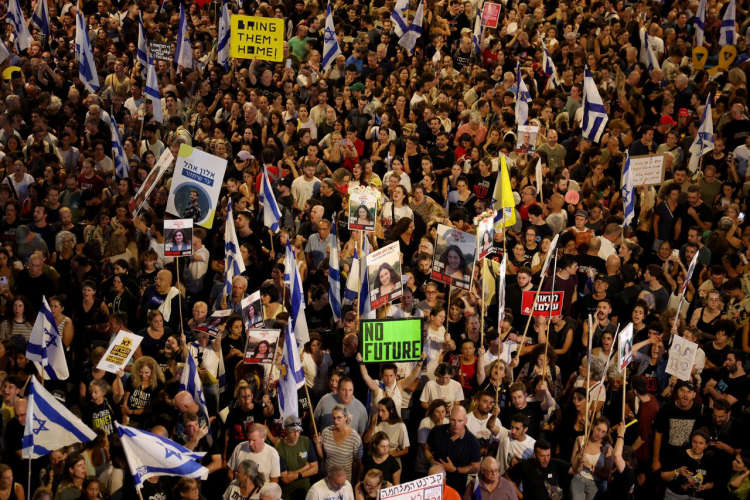 endless sea of protesters Israel Nationwide Strike Demands Ceasefire and Hostage Release