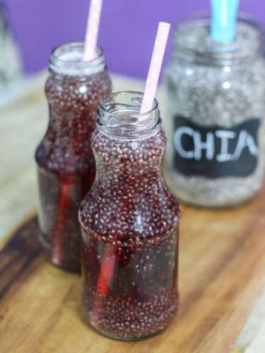 Do you know the benefits of drinking water with black raisins and chia seeds