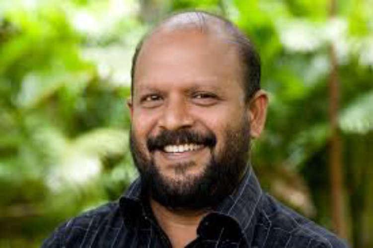 vs-sunilkumar-to-submit-rti-to-know-those-behind-thrissur-pooram-issue