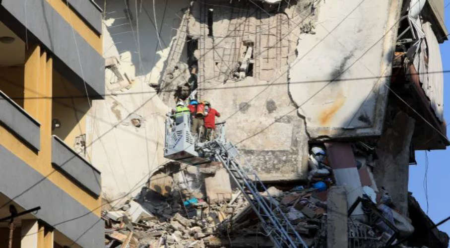 Israel Intensifies Attacks in Beirut Hezbollah Commander and Civilians Killed Amid Rising Tensions