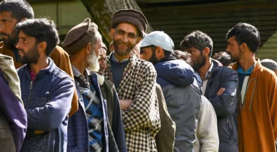 Second Phase of Jammu and Kashmir Assembly Elections Underway Key Leaders Face Tough Battles