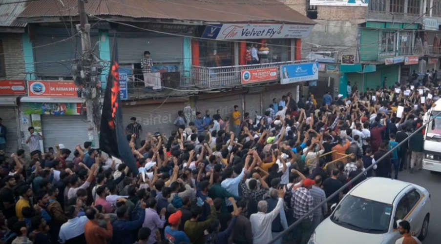 Protests Erupt in Jammu and Kashmirs Baramulla Over Assassination of Hezbollah Chief Hassan Nasrallah