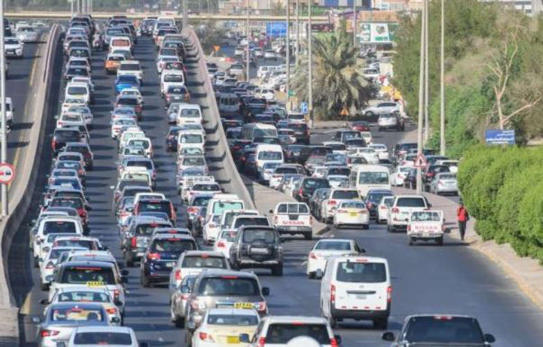 It is reported that the validity of the driving license of expatriates in Kuwait has been extended to three years