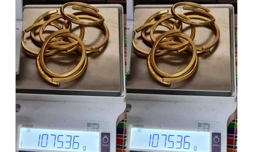 Customs seized gold worth Rs 85 lakh Nedumbassery Airport