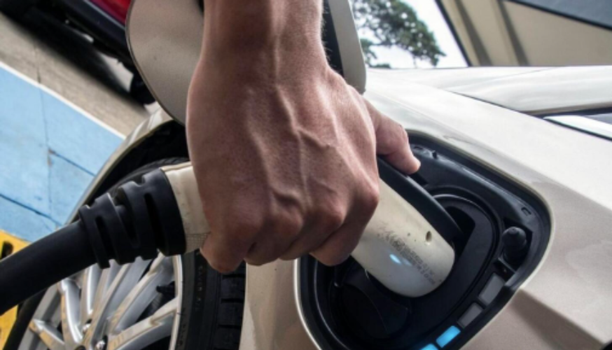 Dubai has granted licenses to two private companies to operate EV charging stations