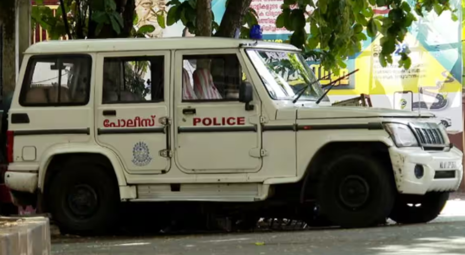 In Ernakulam a six-member gang broke into a house and attacked a housewife Police said that there was a financial dispute behind it