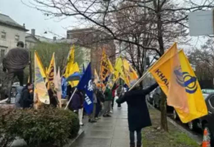 Khalistan activists attack on temple in Canada India should protect places of worship