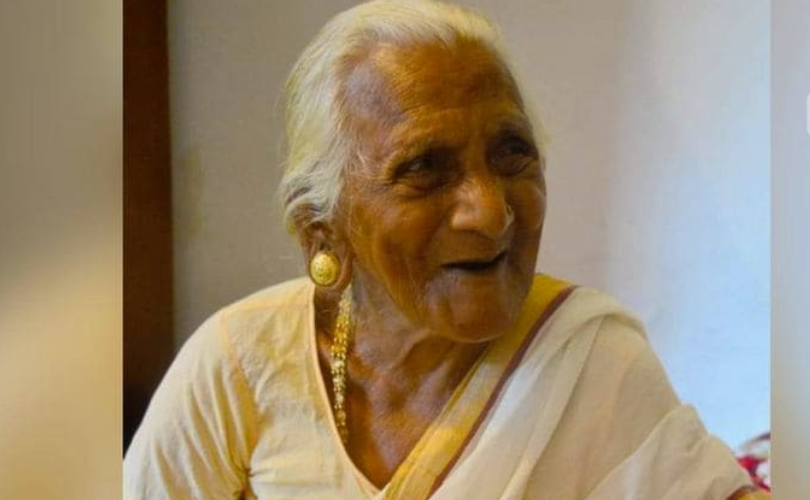 bee-stings-old-age-woman-dies-three-hospitalised
