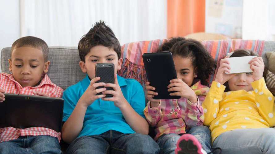 Australia to crack down on social media use by under-16s