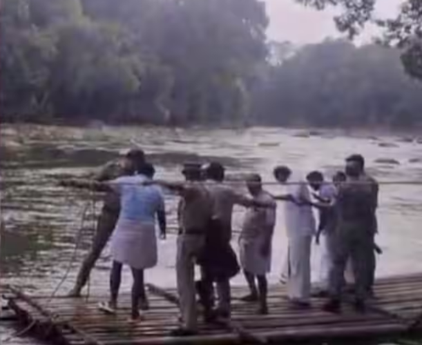 minister-or-kelu-stranded-on-raft-while-crossing-river-at-wayanad
