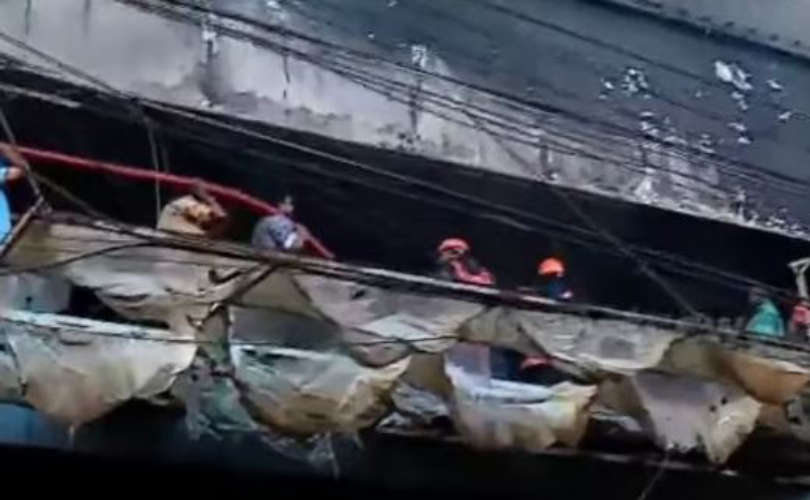 fire-breaks-out-at-electronic-shop-in-aluva