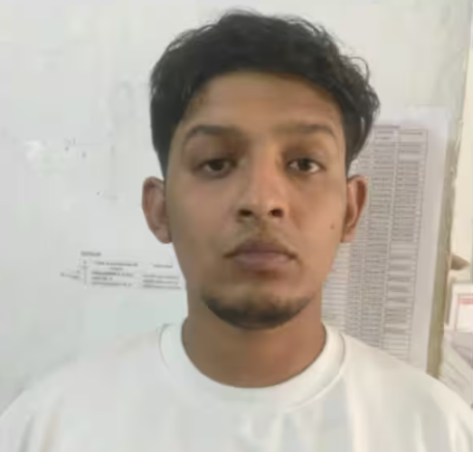 Online Trading Fraud Accused who stole 13 lakhs and went abroad arrested in Karipur