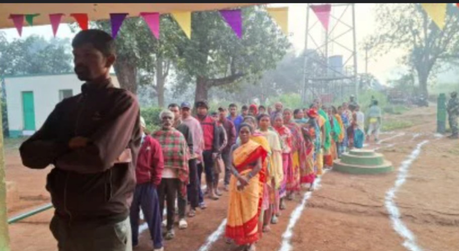 Jharkhand Assembly Elections First Phase Voting Begins in 43 Seats Tight Contest Between NDA and INDIA Alliances
