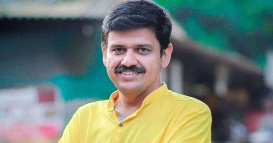 Sandeep Warrier Visits Ponnani after Joining Congress Meets IUML Leaders Including PK Kunhalikutty