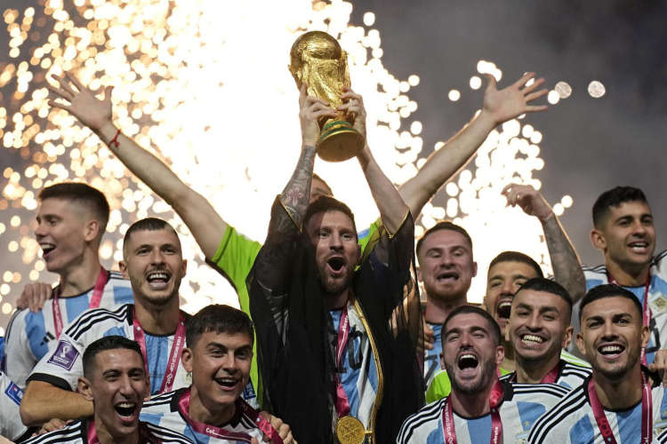 argentina-team-with-messi-will-reach-in-to-kerala sports-minister-v-abdurahiman-press-meet