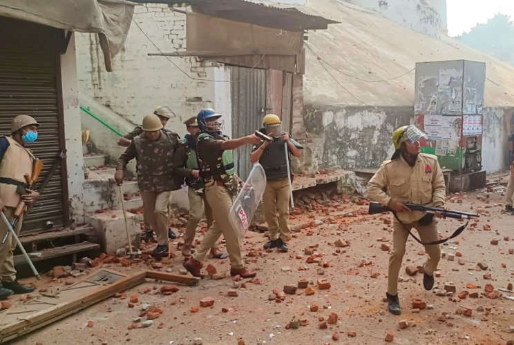 Sambhal shots fired top of the body from country made gun