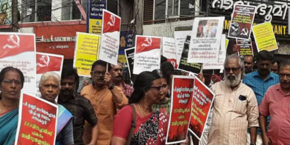 corruption-allegations-spark-outrage-workers-protest-outside-cpm-office-in-karunagappally