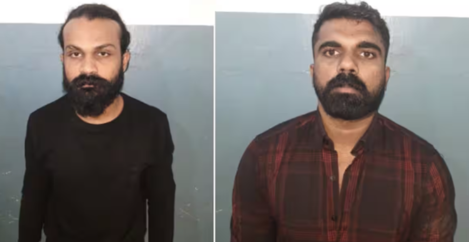 The police chased a group of drug smugglers in a luxury car in Malappuram and arrested them