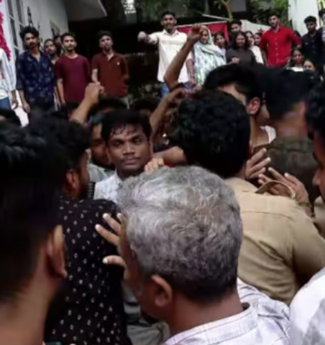 Kozhikode Government Law College closed indefinitely following SFI-KSU clash