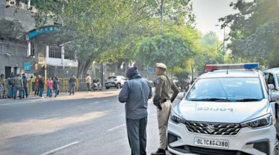 Bomb Threat to Schools in Delhi Multiple Institutions Receive Alerts