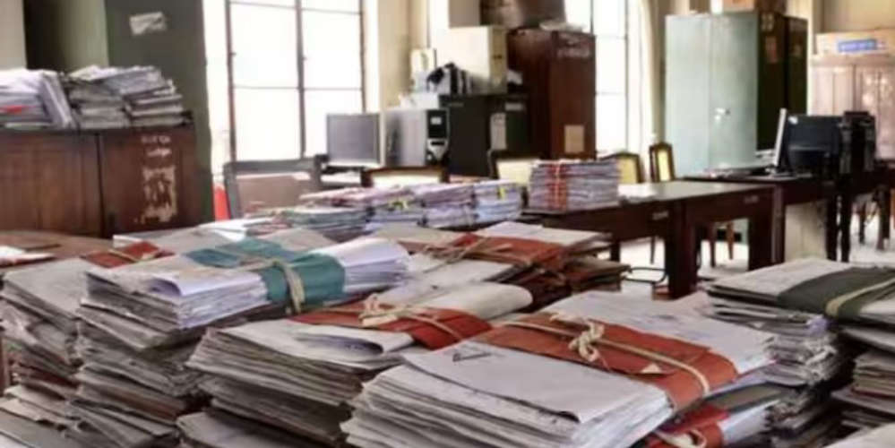A section of government employees and teachers will go on strike on January 22 in the state