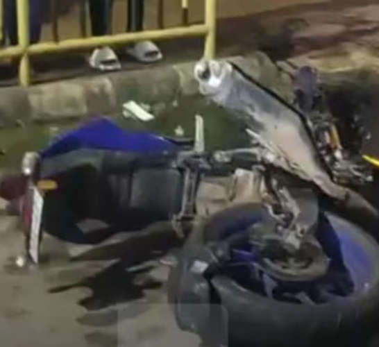 Bicyclist ends tragically after collision between cars and bikes