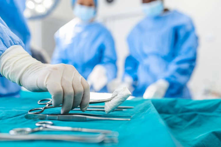kannur-medical-college-woman-lost-vision-after-nose-surgery