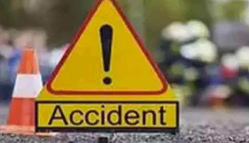 pathanamthitta-kallukuzhi-accident-wagamon-bus-overturns