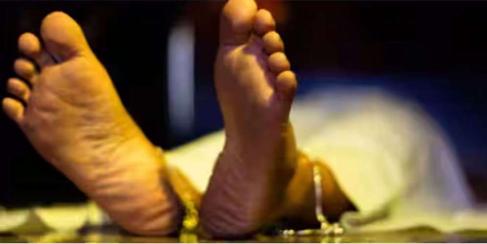 Mumbai A plus one student who went to the washroom of the school was found dead