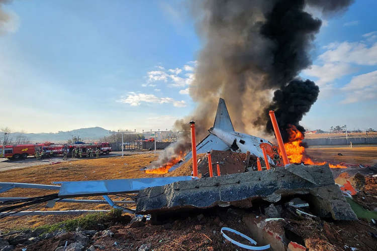 Turning point in South Korean disaster The authorities said that the Jeju flights black boxes were damaged even before the accident