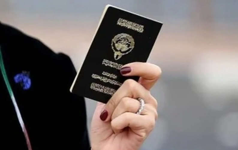 In Kuwait the citizenship of the wives of about 32000 natives may be revoked