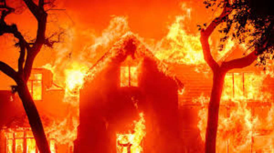 Looting in Fire-hit Areas of Los Angeles 20 Thieves Arrested Including Some in Firefighter Uniforms