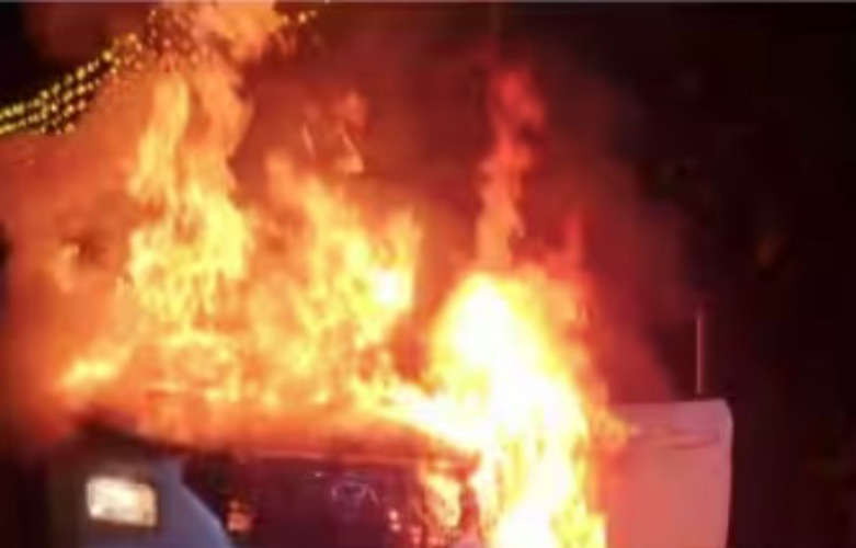 A car caught fire while running in Kakatiri Palakkad The passengers escaped unhurt